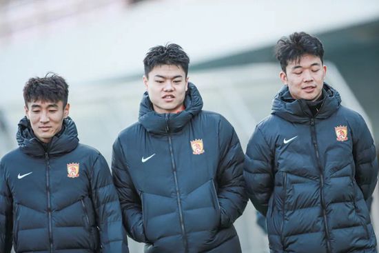 办公室揉弄高潮嗯啊视频