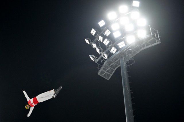 午夜亚洲国产